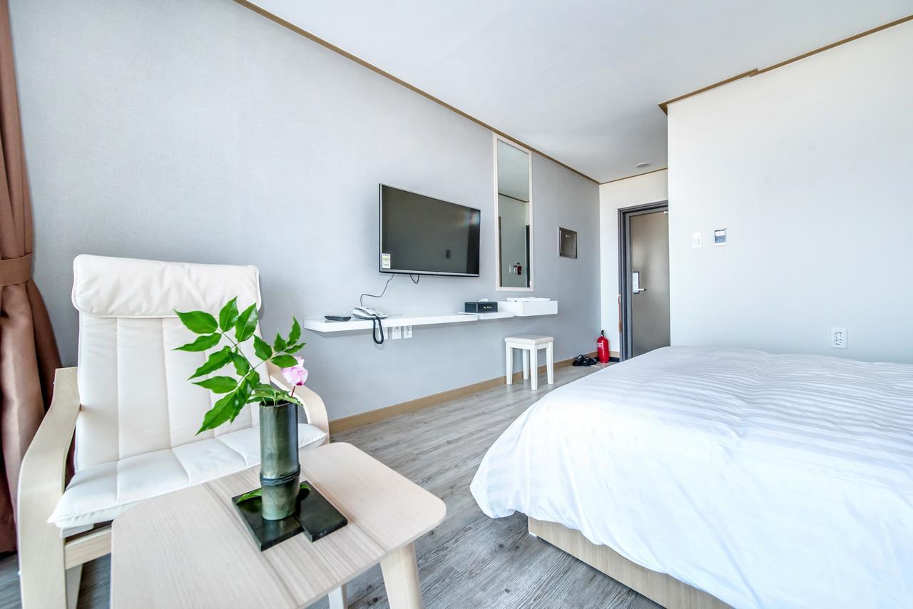 Go To Bed Resort Seogwipo Ngoại thất bức ảnh