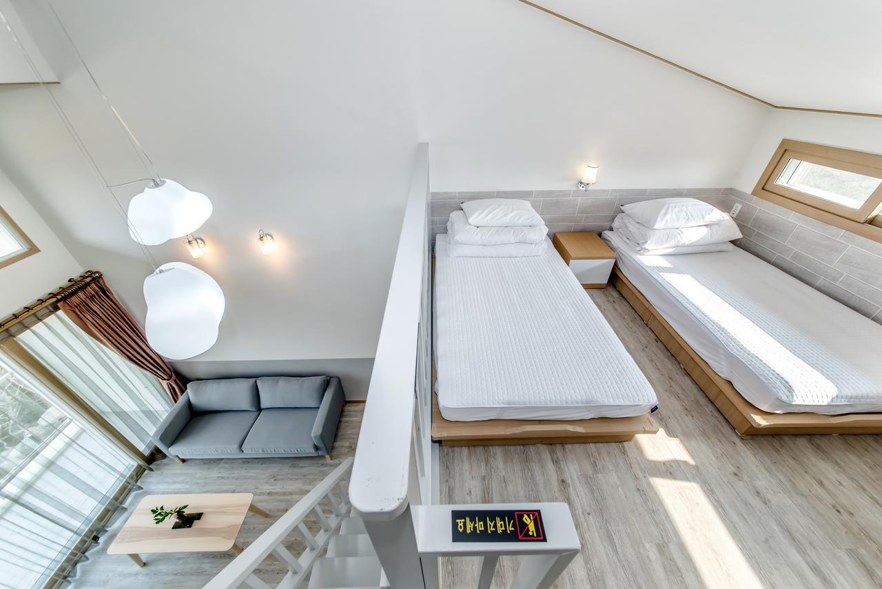 Go To Bed Resort Seogwipo Ngoại thất bức ảnh