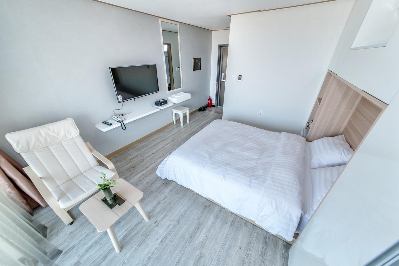 Go To Bed Resort Seogwipo Ngoại thất bức ảnh