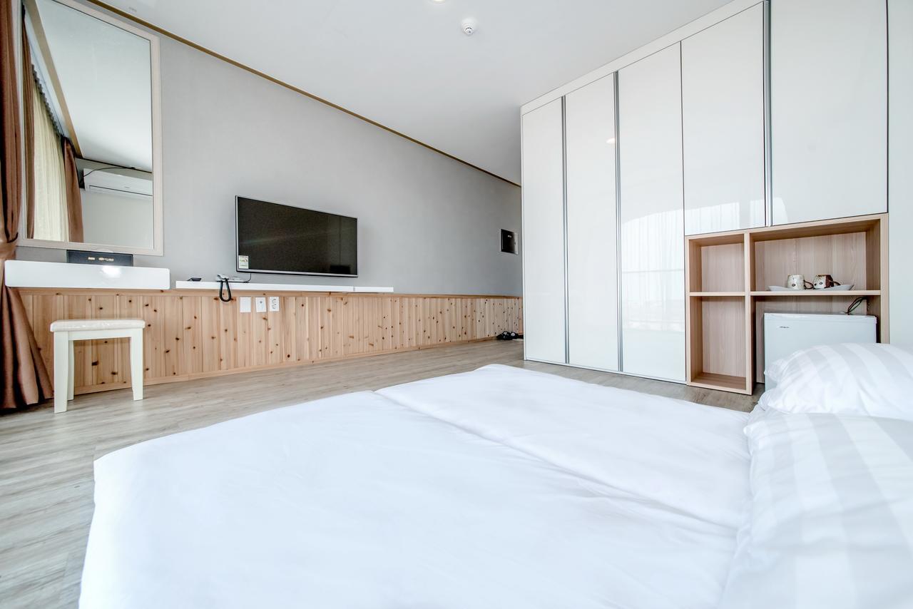 Go To Bed Resort Seogwipo Ngoại thất bức ảnh